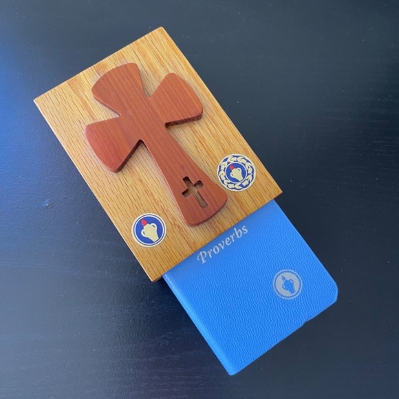 Pocket Bible and Wood Case New Testament Psalms Proverbs Blue - Picture 3 of 9